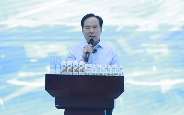 玩”明白了！首部乳业科普剧本杀上线新葡京娱乐这个六一伊利把牛奶知识“(图2)